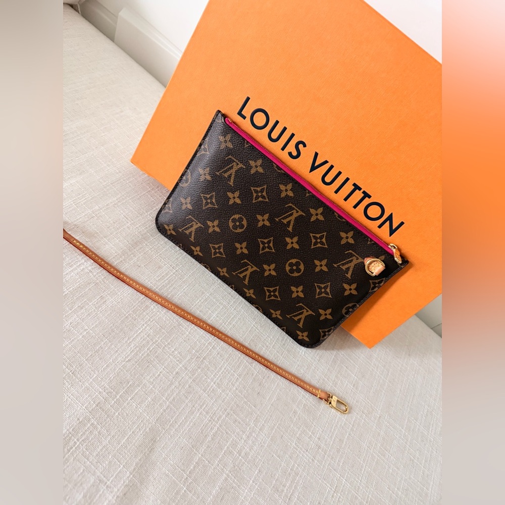 Louis Vuitton Monogram Neverfull MM Pouch
